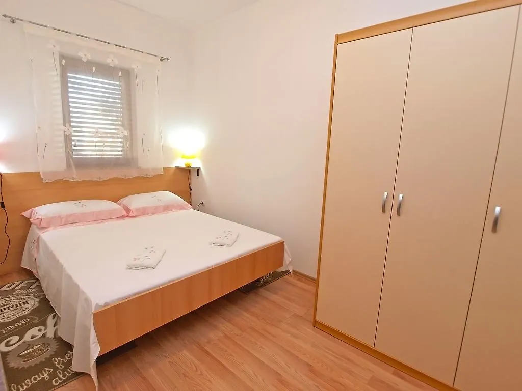 Apartment Claudio 1136 Galižana