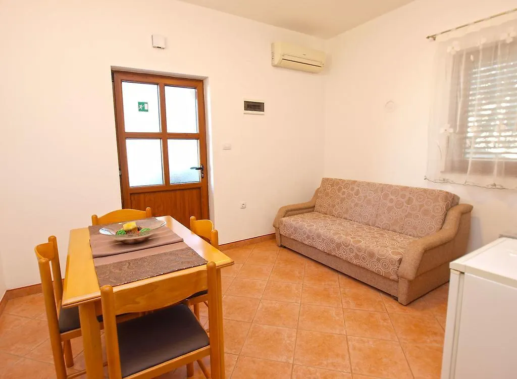 Apartment Claudio 1136 Galižana Hırvatistan