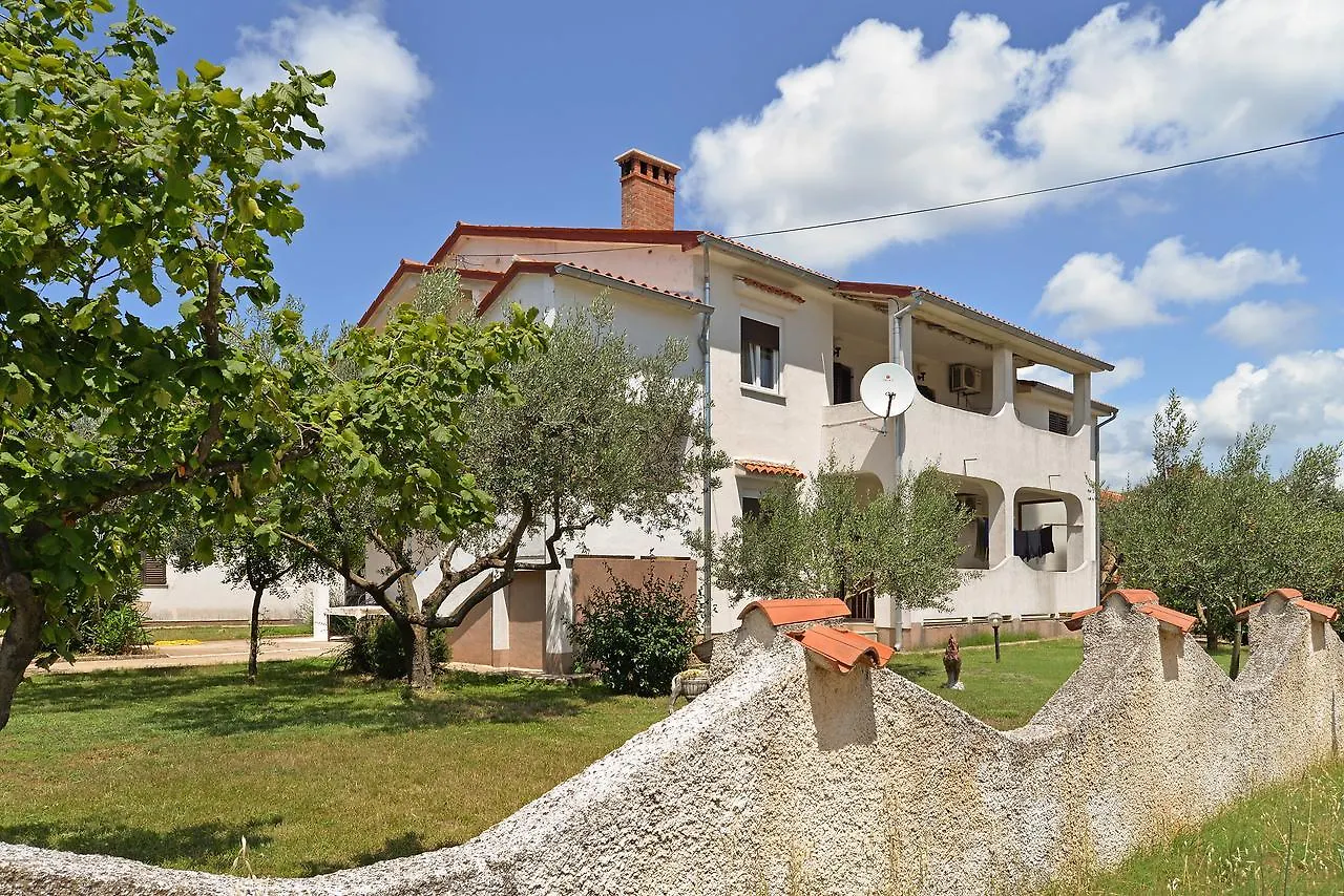 Apartment Claudio 1136 Galižana