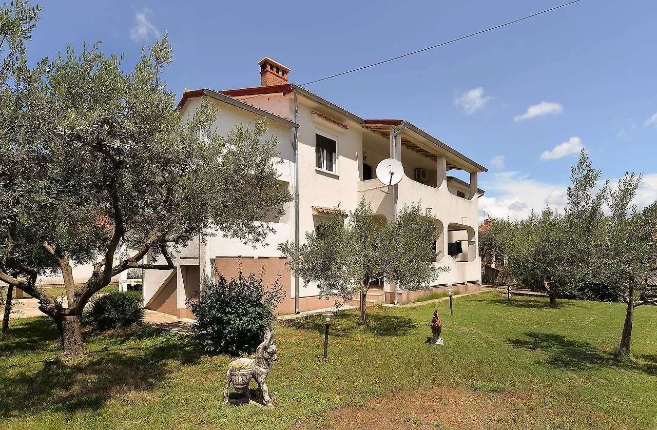 Apartment Claudio 1136 Galižana