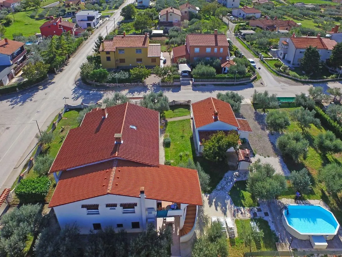 Apartment Claudio 1136 Galižana Kroatien